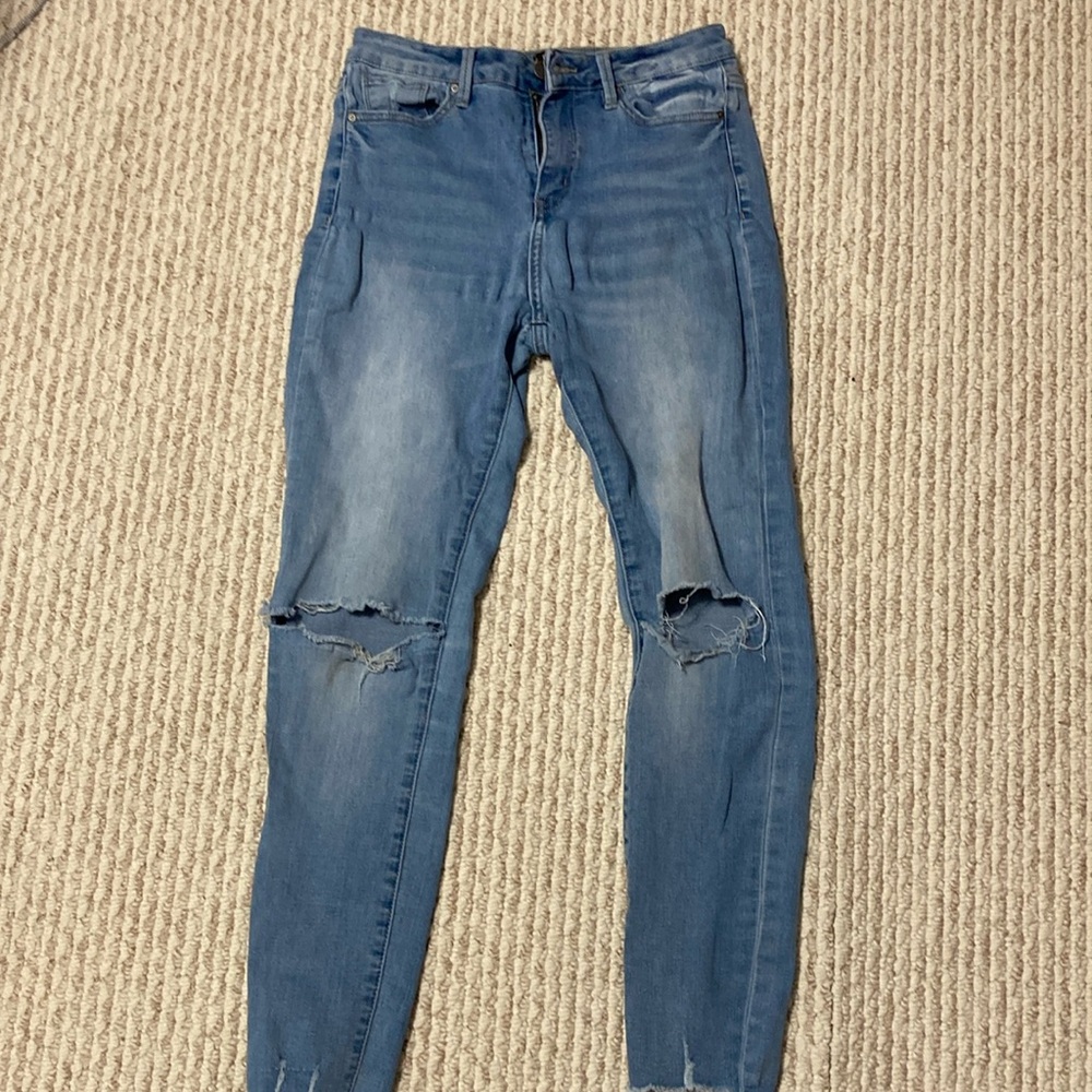 Simple Society Light Wash Tapered Leg High Waisted Jeans - super stretchy - sz 7